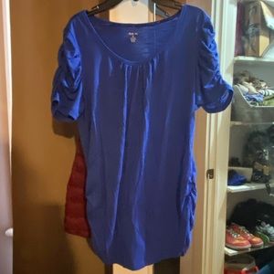 🌺 3/$15 Blue Quarter Sleeve Maternity Top